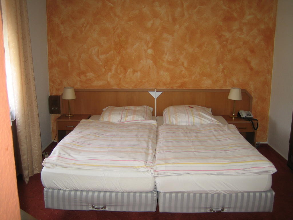 Landhotel Weinhaus Treis Weinähr Oda fotoğraf