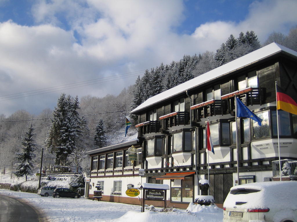 Landhotel Weinhaus Treis Weinähr Dış mekan fotoğraf